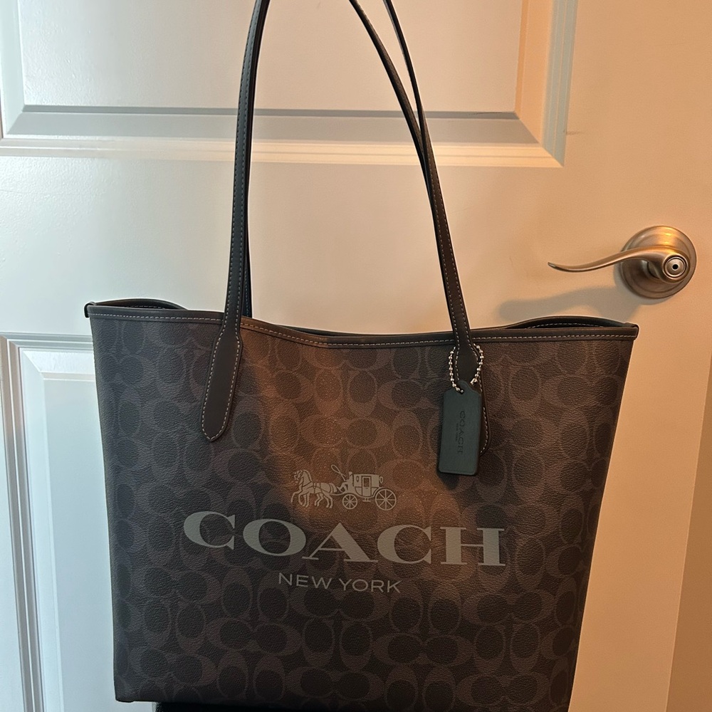 Coach midnight navy blue Signature Tote